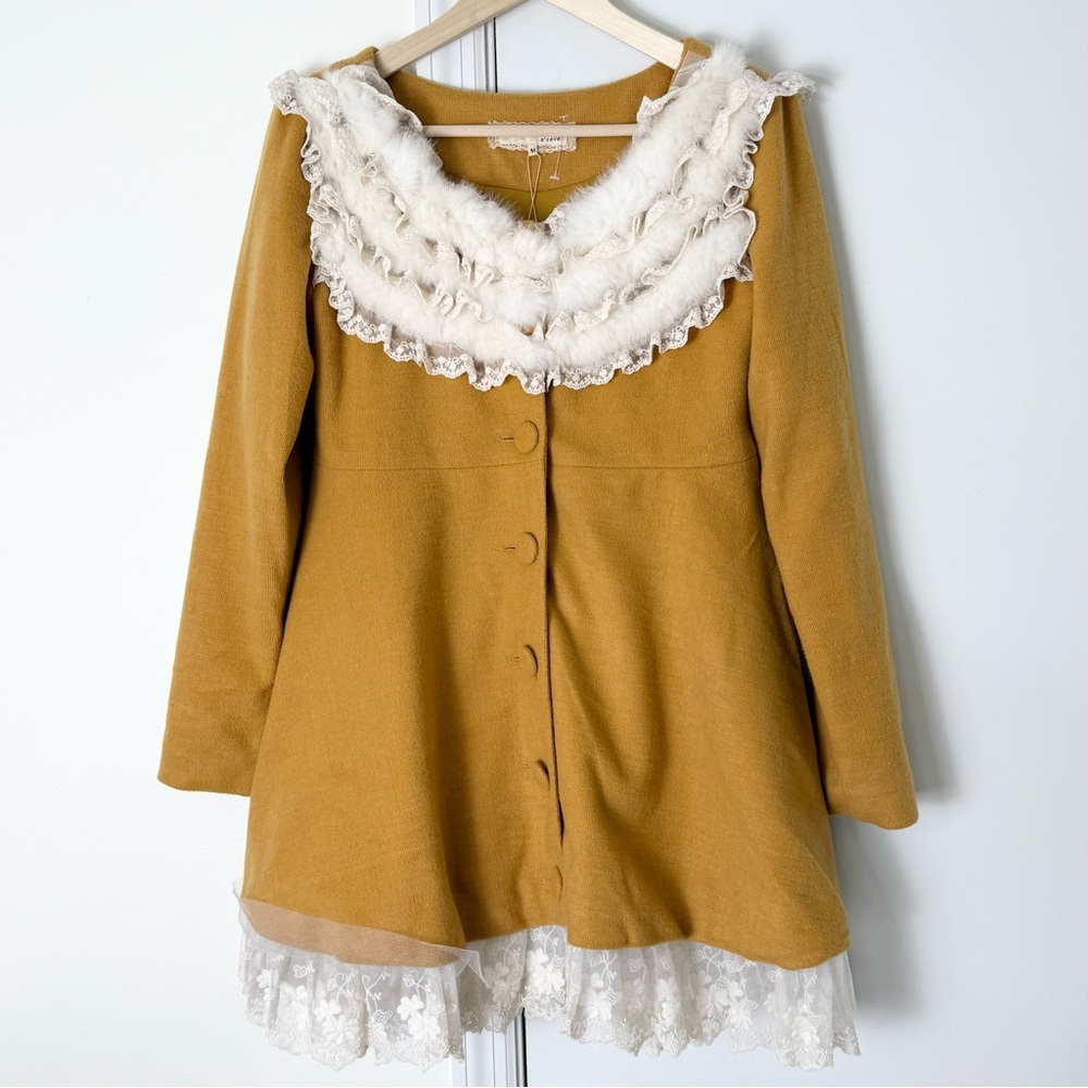 A'Reve Bohemian Jacket or Top with Faux Fur and Lace Detail Size Medium